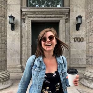 Meet your Posher, Alexandra